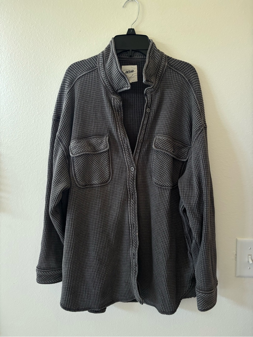 Aerie women’s dark grey lumberjane waffle oversized long sleeve shirt. Size XS